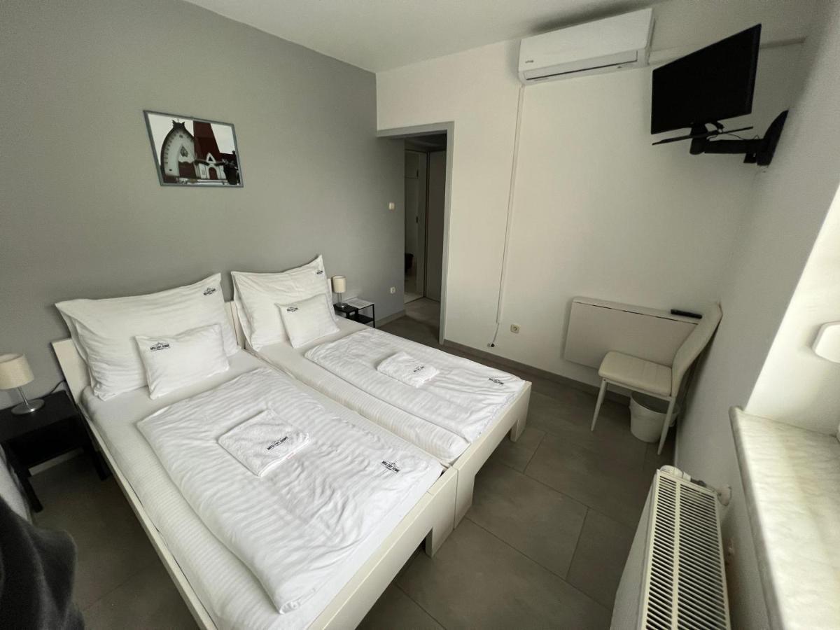 Kozarmisleny Misleny Home المظهر الخارجي الصورة